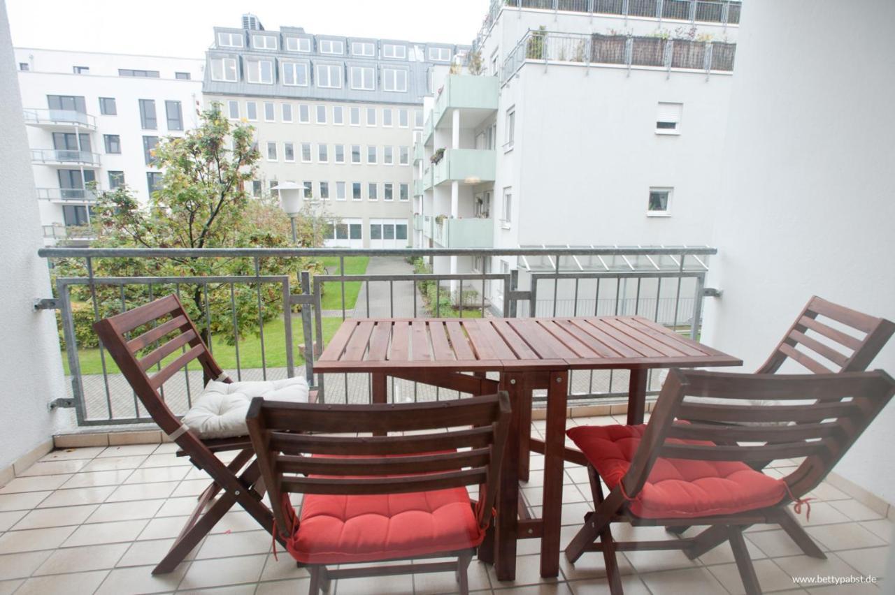Apartment An Der Uni Mit Tiefgarage Und Loggia Leipzig Luaran gambar