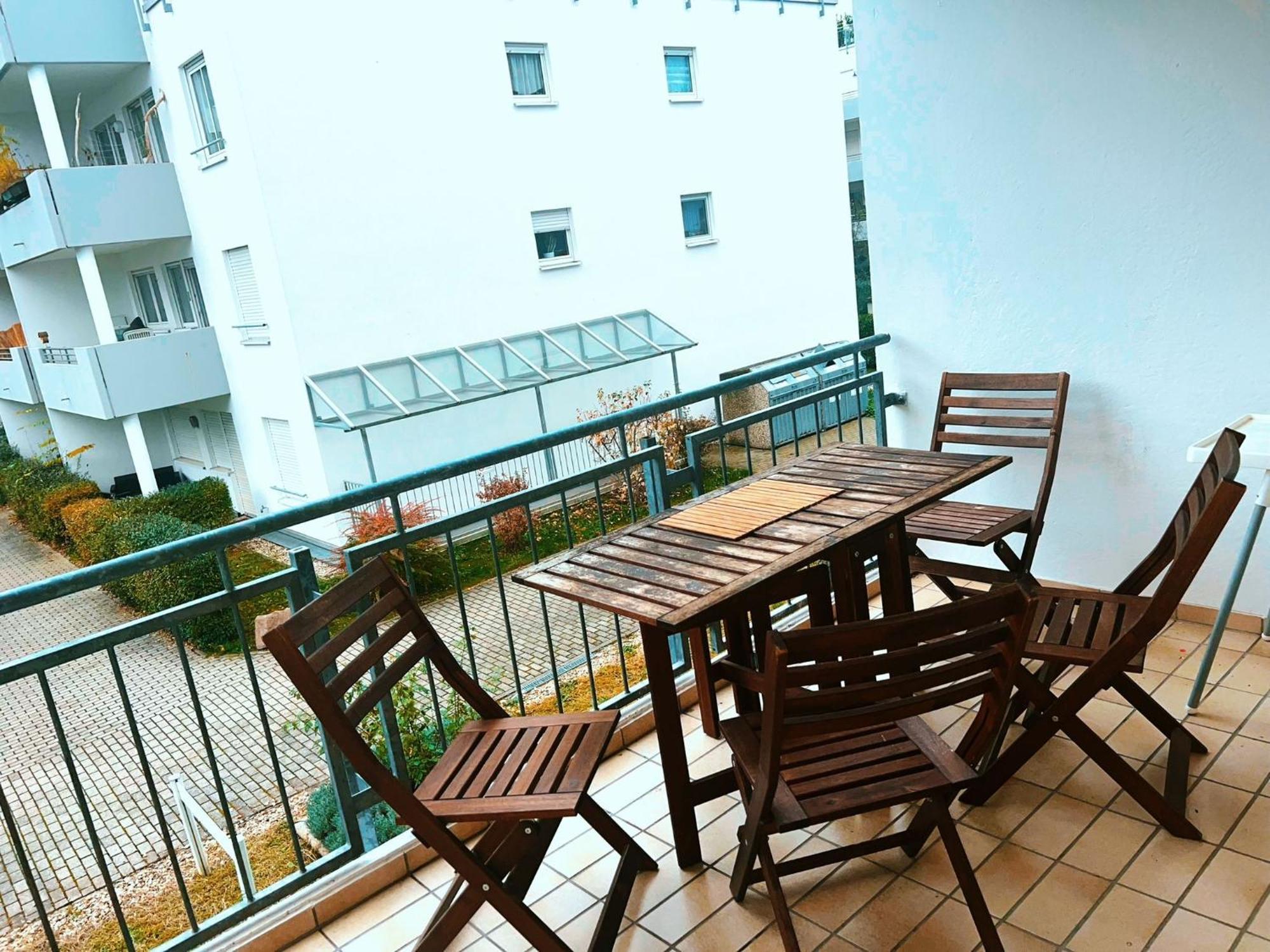 Apartment An Der Uni Mit Tiefgarage Und Loggia Leipzig Luaran gambar